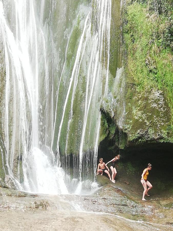 Camping Les Campagnes Рокамадур Экстерьер фото